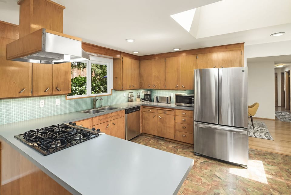 Fully equipped kitchen welcoming all chefs. 