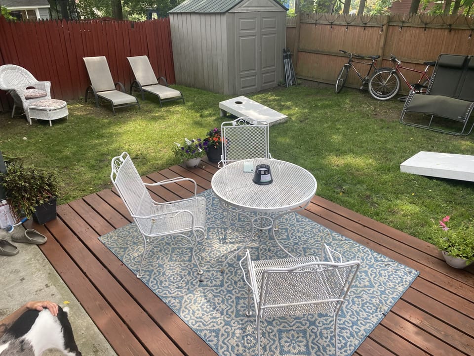 Outdoor dining