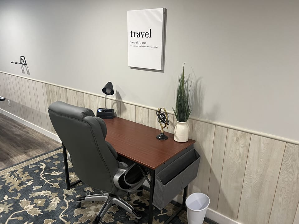 Desk with lamp and USB charging