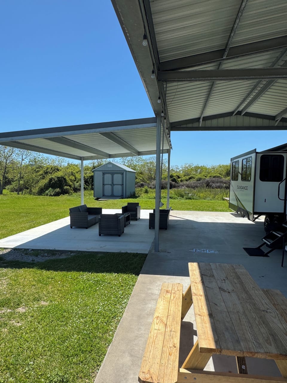 Outdoor dining