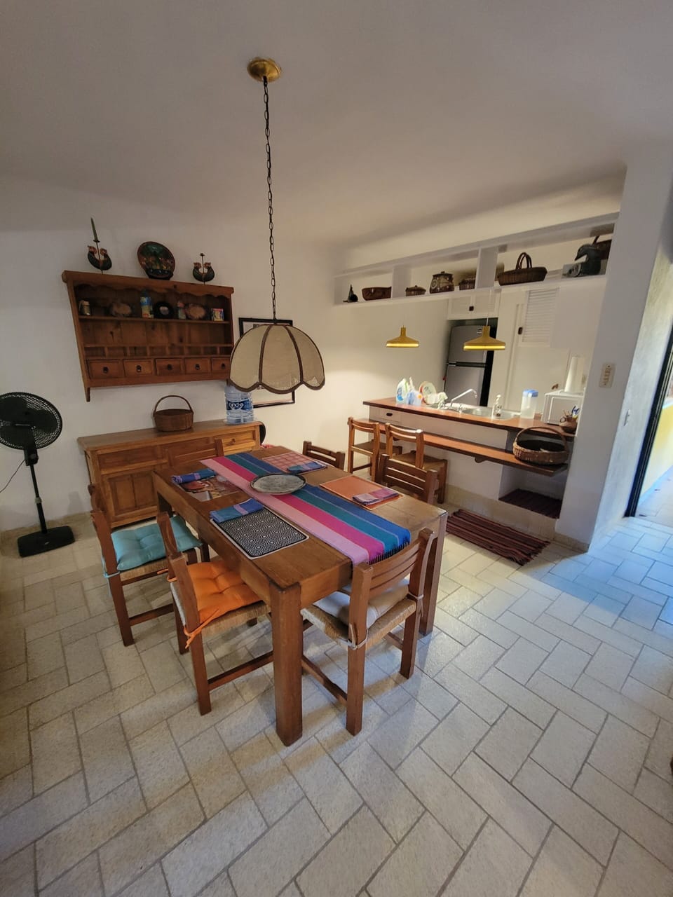 Dining area - seats 6 - and kitchen
