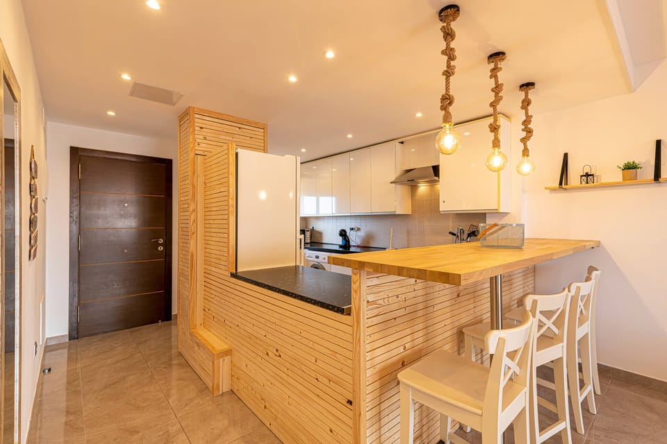 Savor regional specialties thanks to this cuisine.