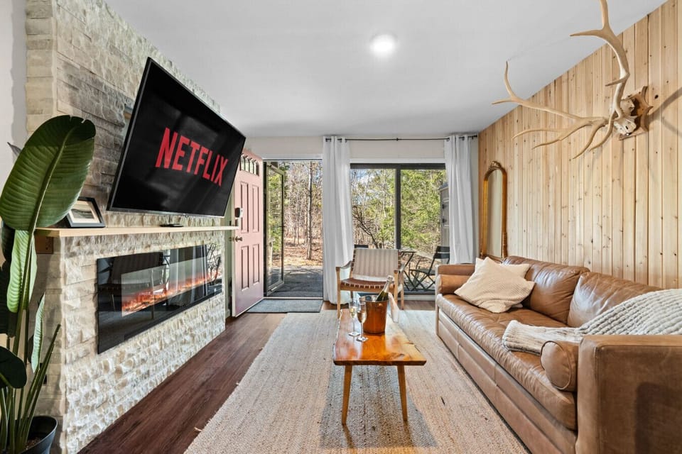 Your new favorite Catskill getaway cabin. Get cozy by the fireplace after enjoying the outdoors, Hunter Mountain is your backyard! Designed with elegance & comfort in mind, this cabin is central to ski in/out, hiking, golf, ziplining, fishing, you name it