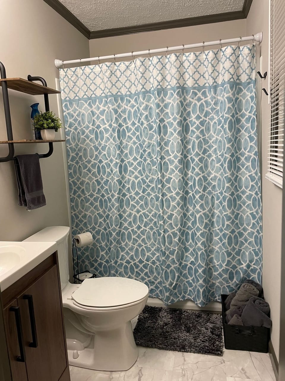 Master bath has private access via master BR, full bath with shower/tub combo