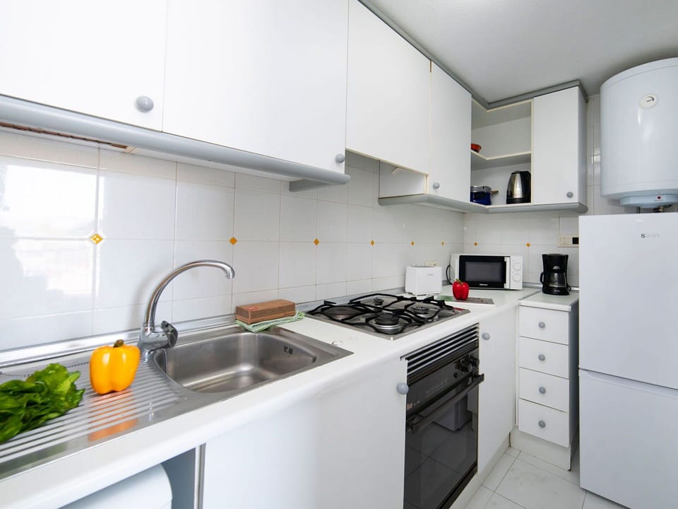 Kitchen Sink, Cabinetry, Property, Sink, Countertop, Kitchen, Kitchen Stove, Tap, Kitchen Appliance, Plumbing Fixture