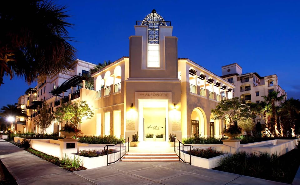 3 Alfond Inn Night View 1
