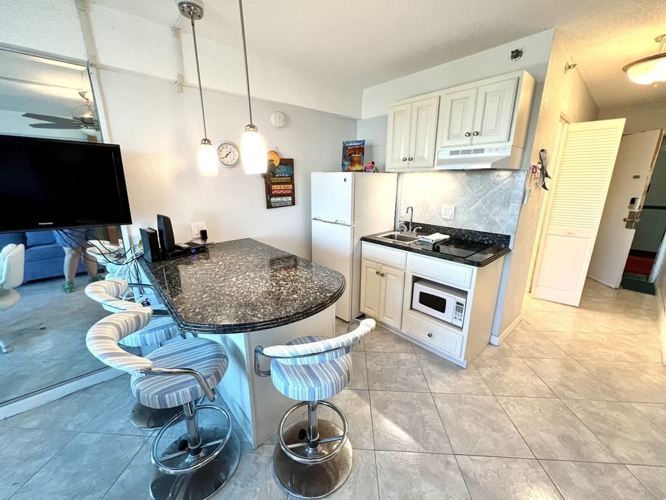 Kitchenette has everything you need for a great vacay!