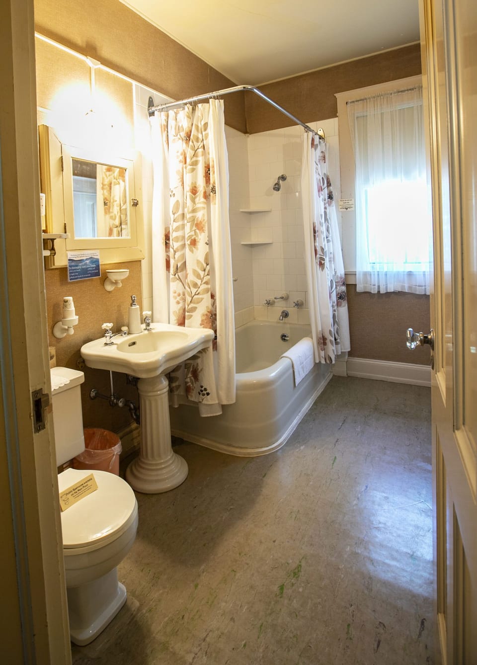 Mary Bathroom, second floor