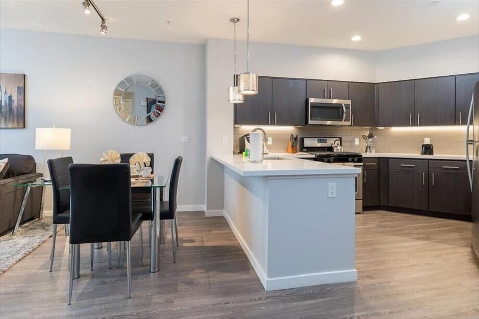 North Peninsula Menlo Park 1 Bedroom Dining Room