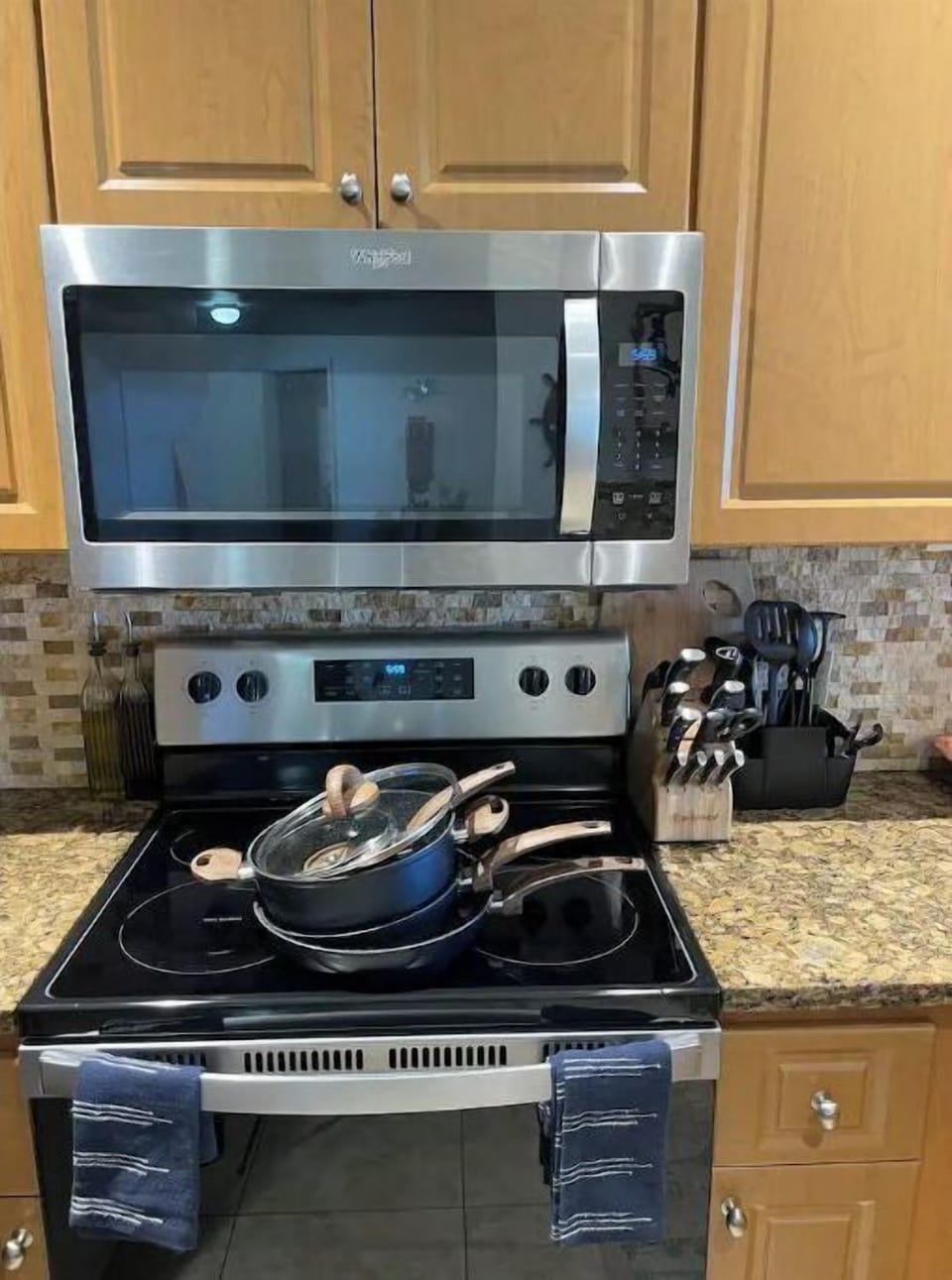 STAINLESS STEEL APPLIANCES AND COOKWARE