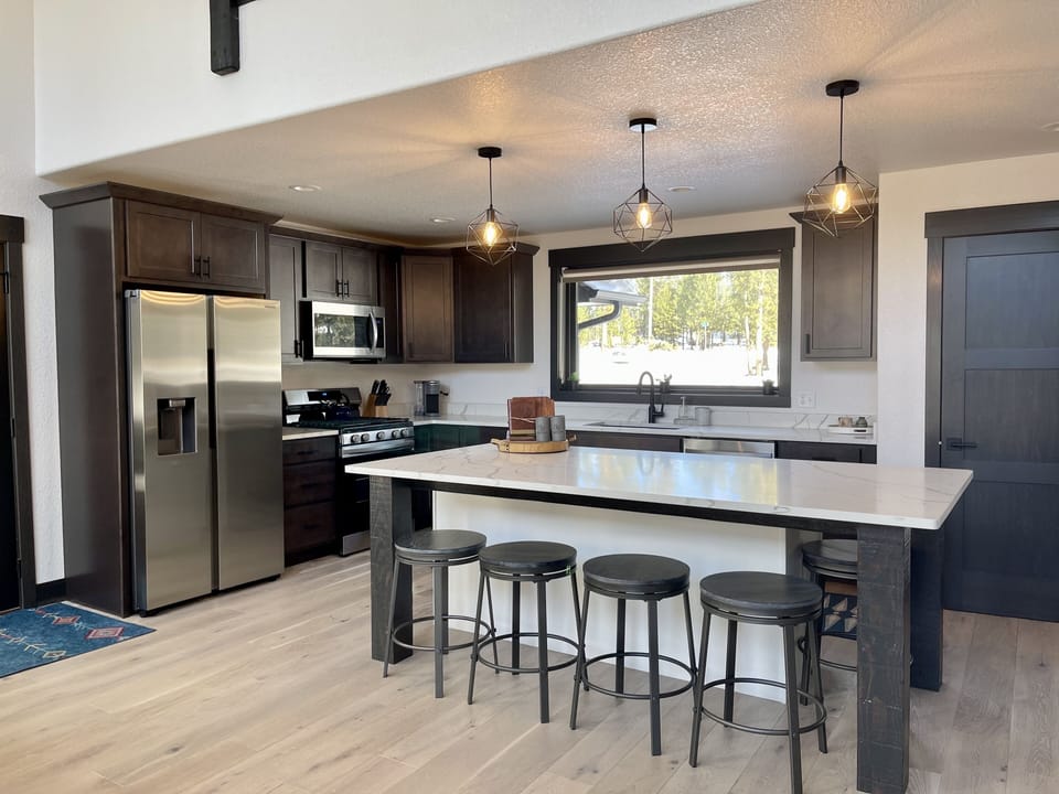 Kitchen with island that seats 5-6
