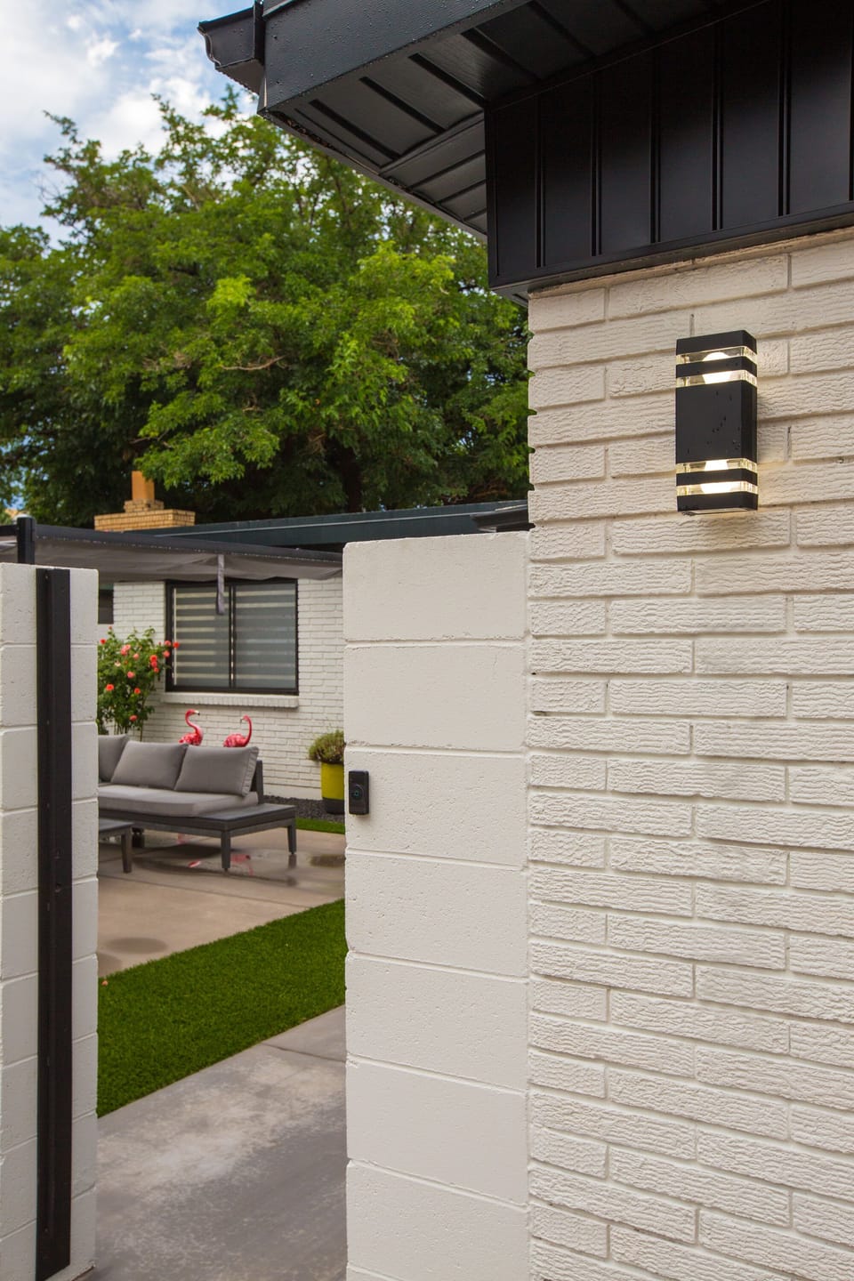 Front Gate with Smart Keypad for Contactless Entry