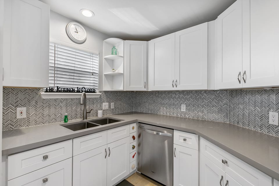 Fully equipped kitchen