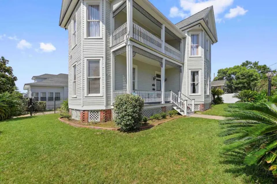 Beautiful rap around gardens, porch and balcony