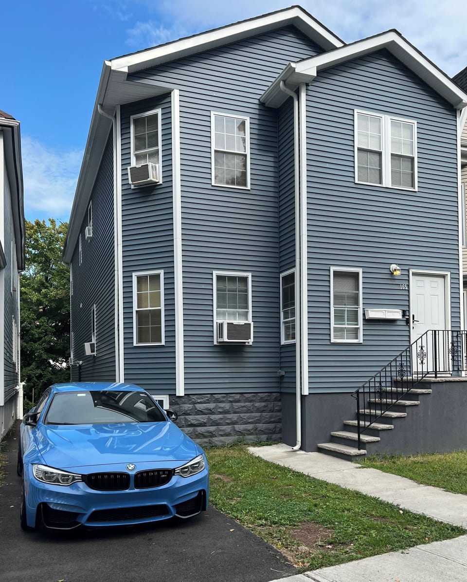 Exterior - Driveway/ Main entrance