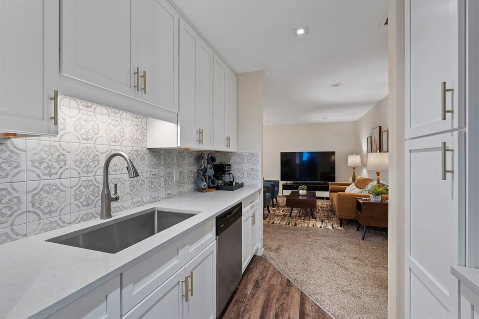 Fully Stocked Kitchen