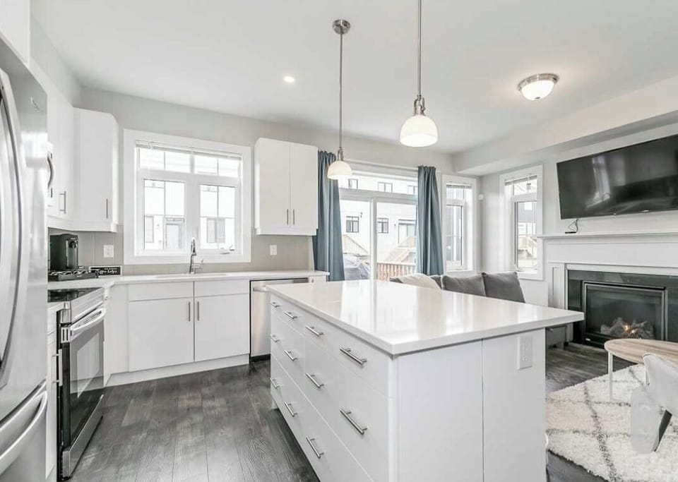 Gorgeous fully stocked chef’s kitchen with Nespresso and Soda Stream machines.