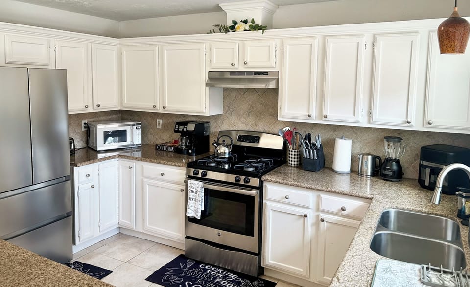 Kitchen with all essentials 