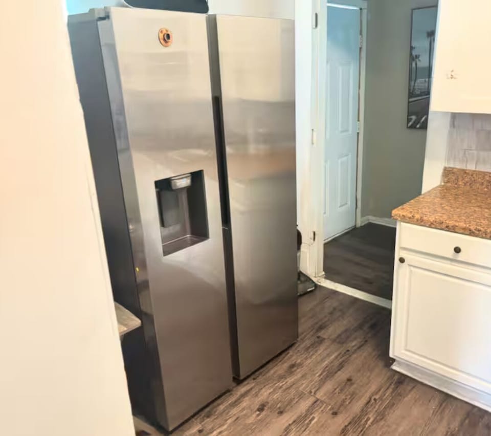 Fridge with Icemaker