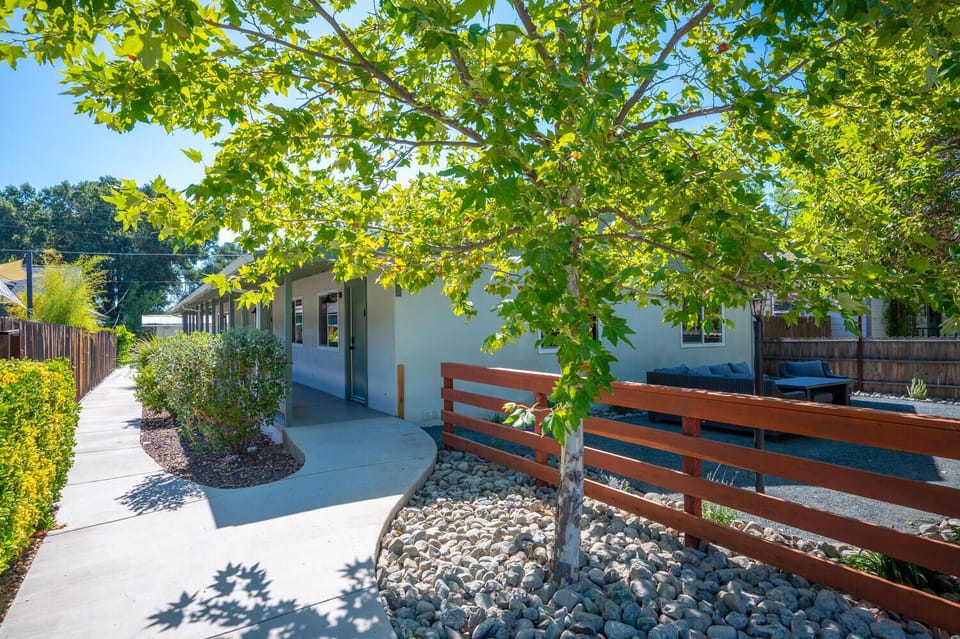 Central Ace High Bungalow (383)