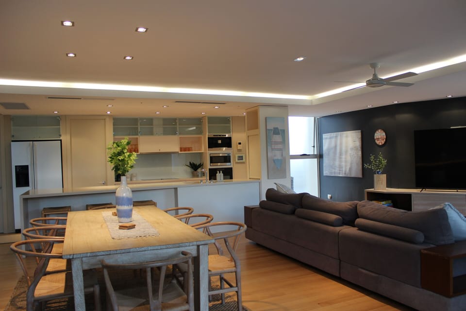 Living / dining / kitchen