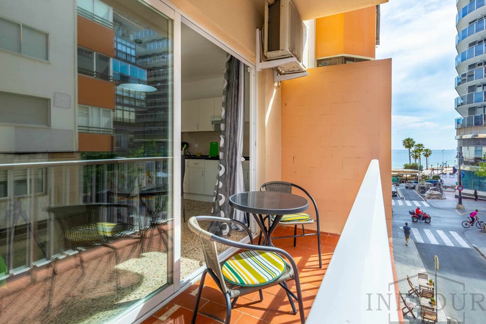 Balcony/Terrace,City view,Sea view