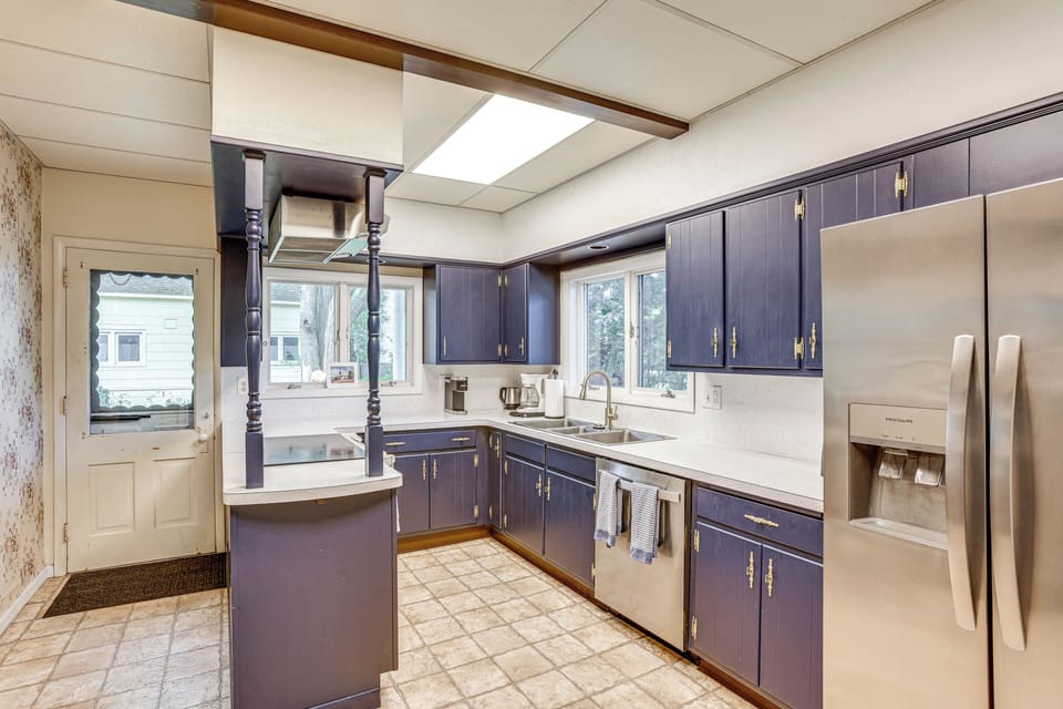 Kitchen | 3-Story House | Built in Late 1800s