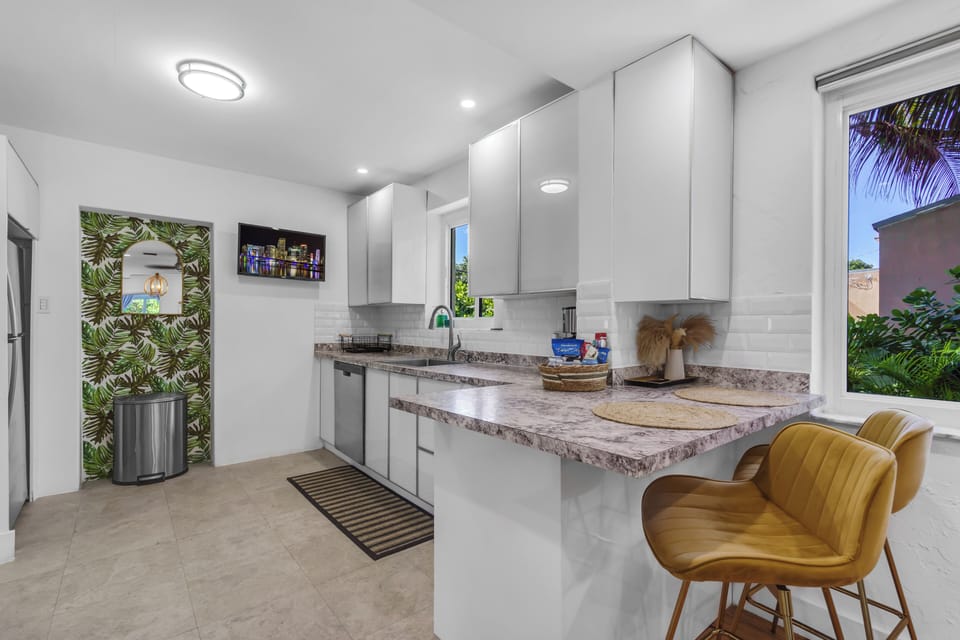 Fully stocked kitchen with complimentary coffee and tea station