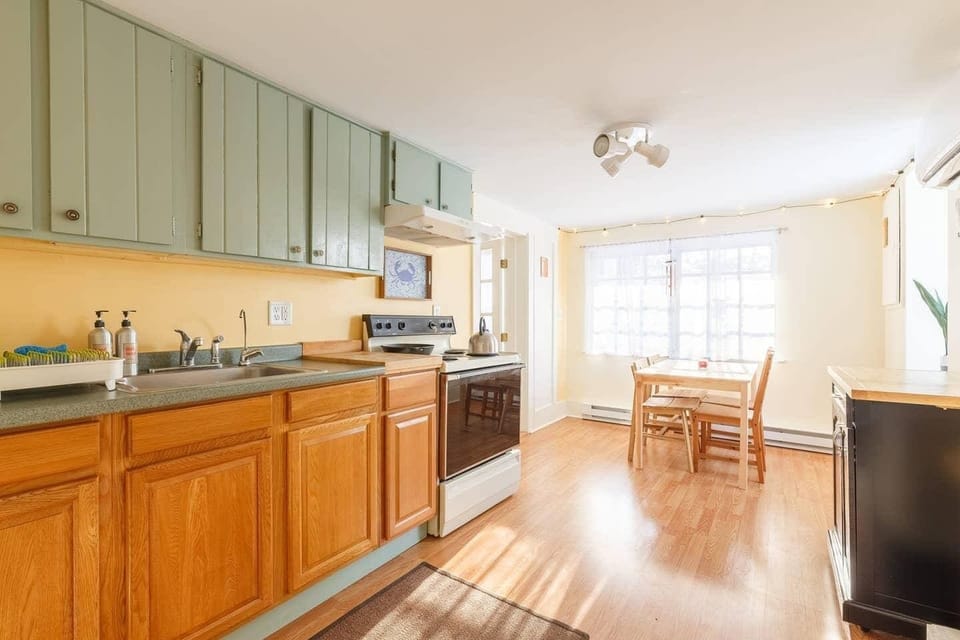 1st floor kitchen and dining area.