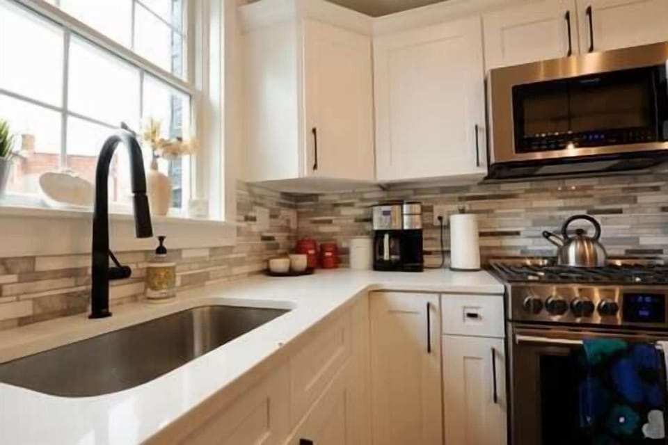 Kitchen & Coffee Fully stocked