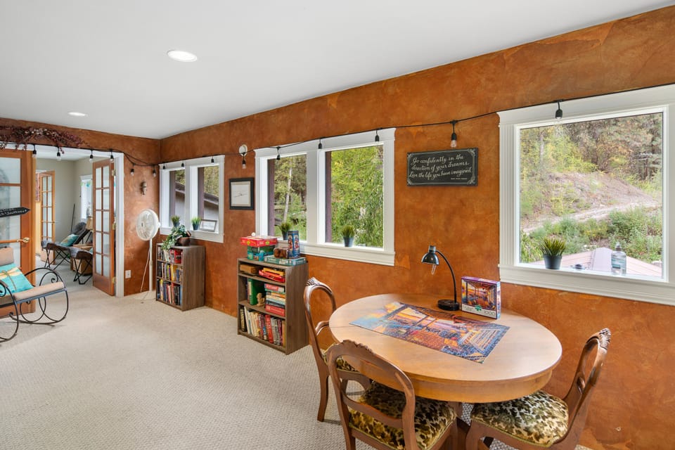 Library / Reading Room