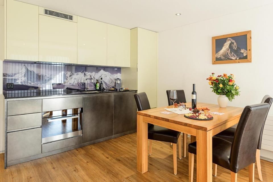 Kitchen with dining table