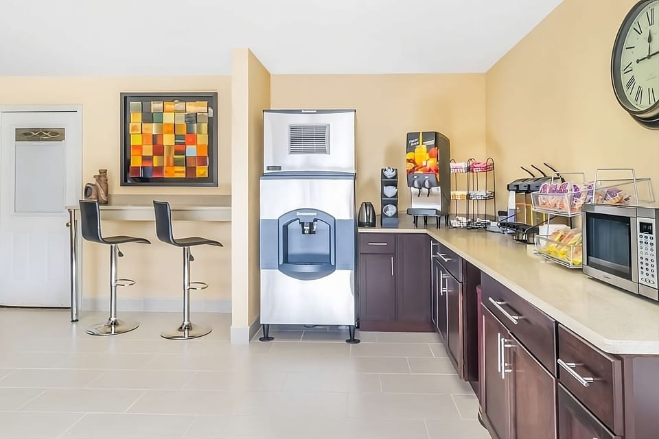 Free Breakfast Area