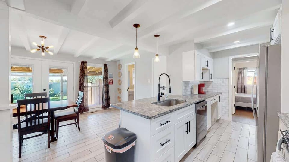 Open, bright kitchen