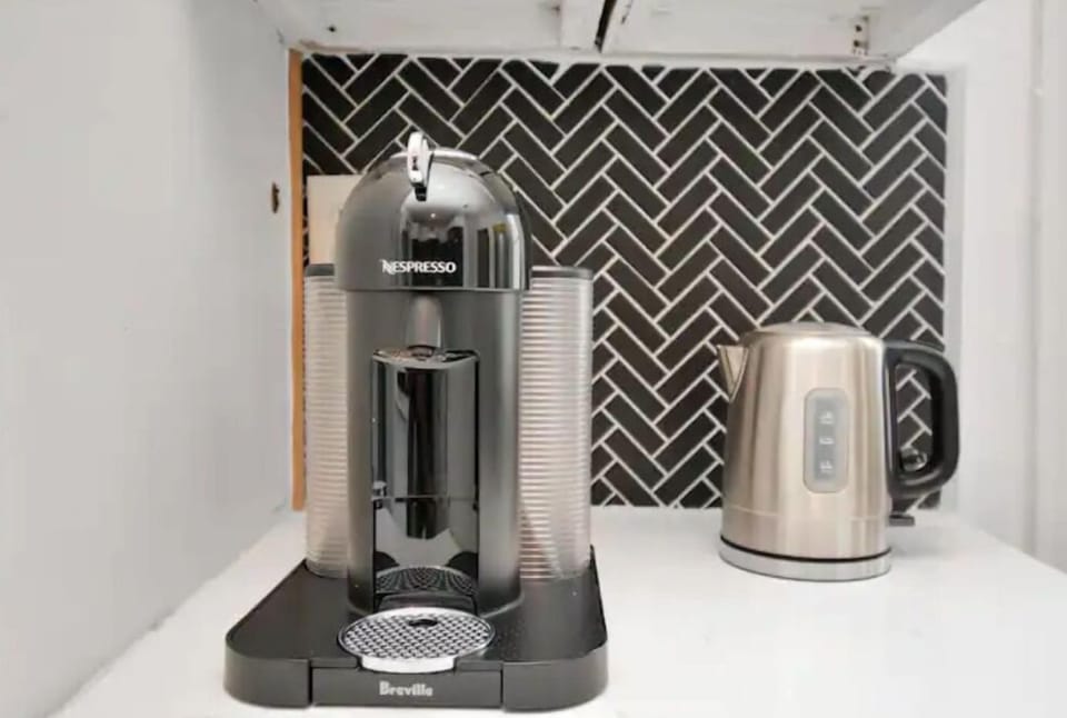 Coffee station, with Nespresso coffee maker as well as tea maker