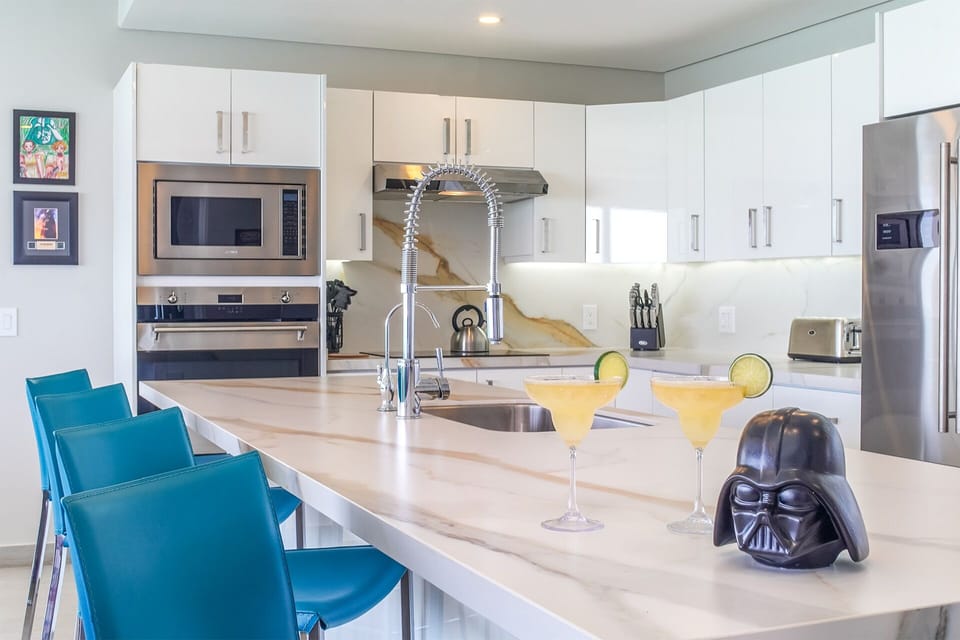 Drinks at the kitchen island.