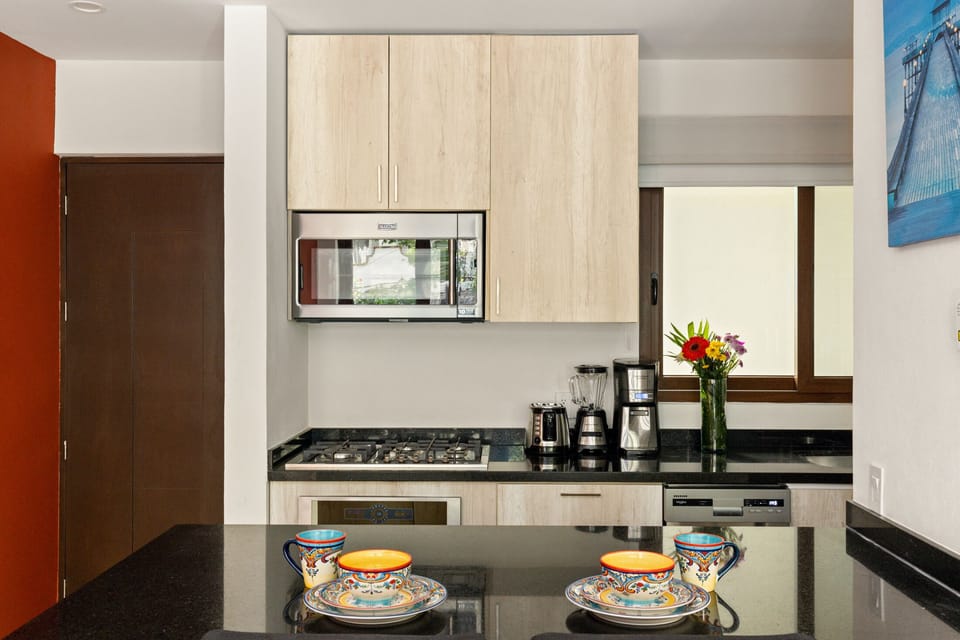 Condo - Image 11