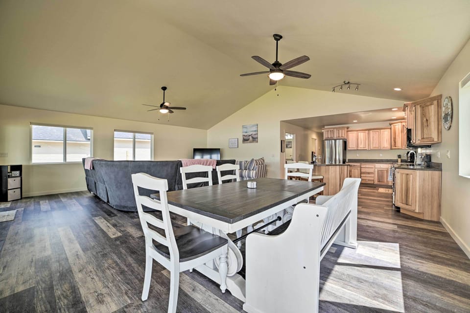 Dining Area | Central Air Conditioning & Heating