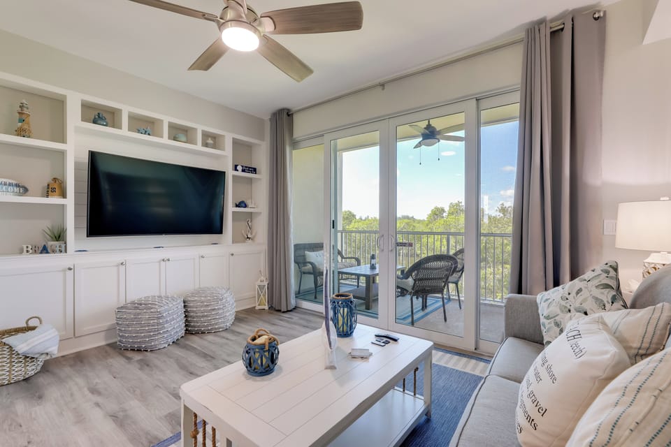 Ruskin Vacation Rental | 2BR | 1.5BA | 1,195 Sq Ft | Stairs Required