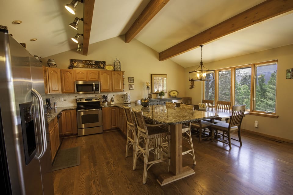 Open Floor Plan Kitchen, Dining area