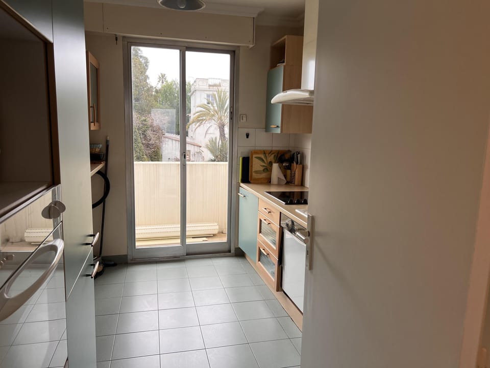 Well equipped kitchen