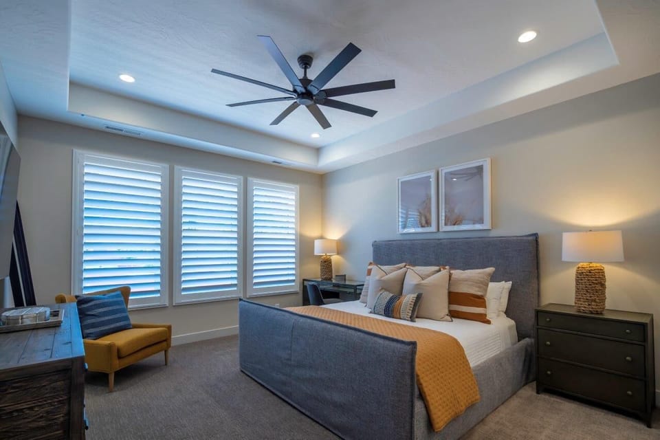 Primary bedroom - king bed