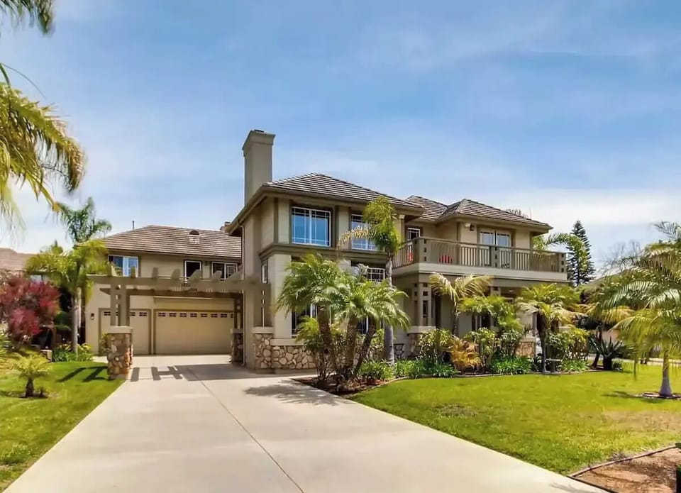 5,000 square foot luxurious home