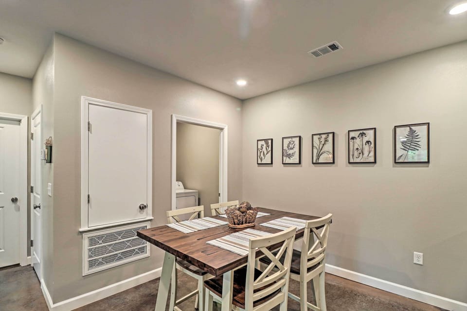 Dining Room | Open Floor Plan