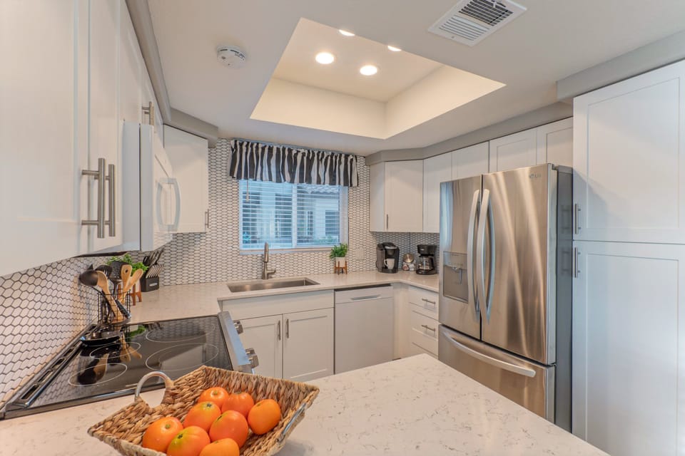 Kitchen is supplied with all the gadgets and appliances you need to prep and serve your cuisine of choice.