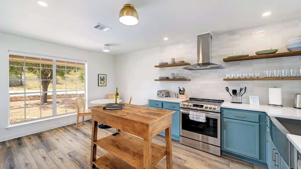 Plenty of natural light in the kitchen.