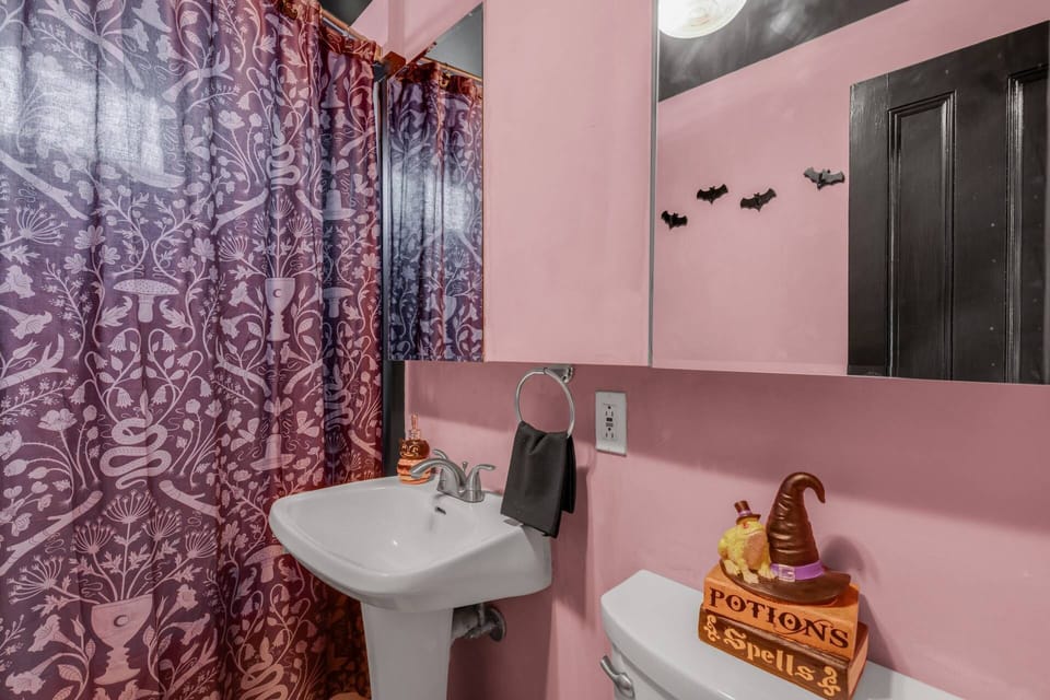 Even the bath is whimsical!