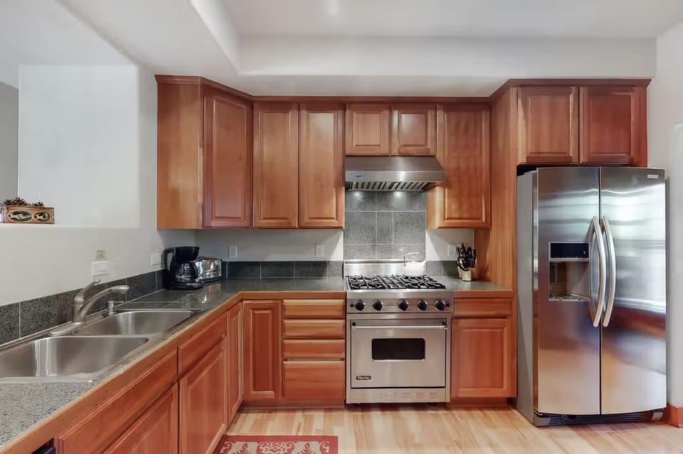 Fully Equipped Kitchen Area