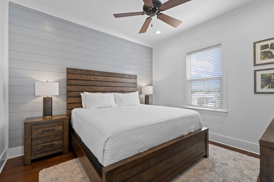 Third Floor King-sized bedroom with ensuite bathroom.