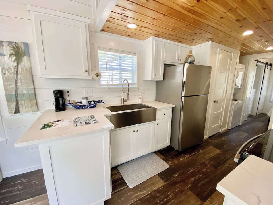 Bring home leftovers to munch on at midnight or cook a full meal in the fully equipped kitchen. Please note washer and dryer is not usable.